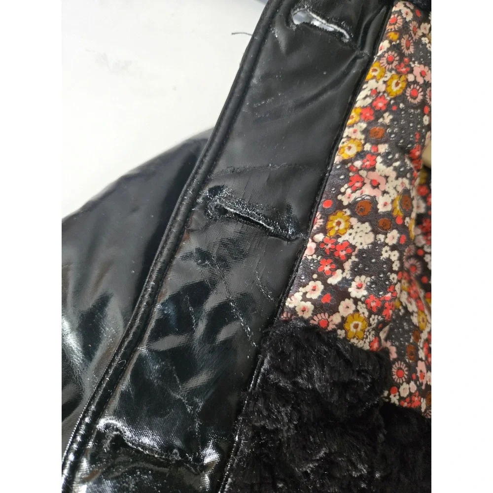 Catimini Black Patent Hooded Coat Faux Fur‎ Trim Flower Detail Size 4
